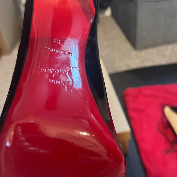 Black red bottoms in original box with box bag included. Like new. - Picture 6 of 9